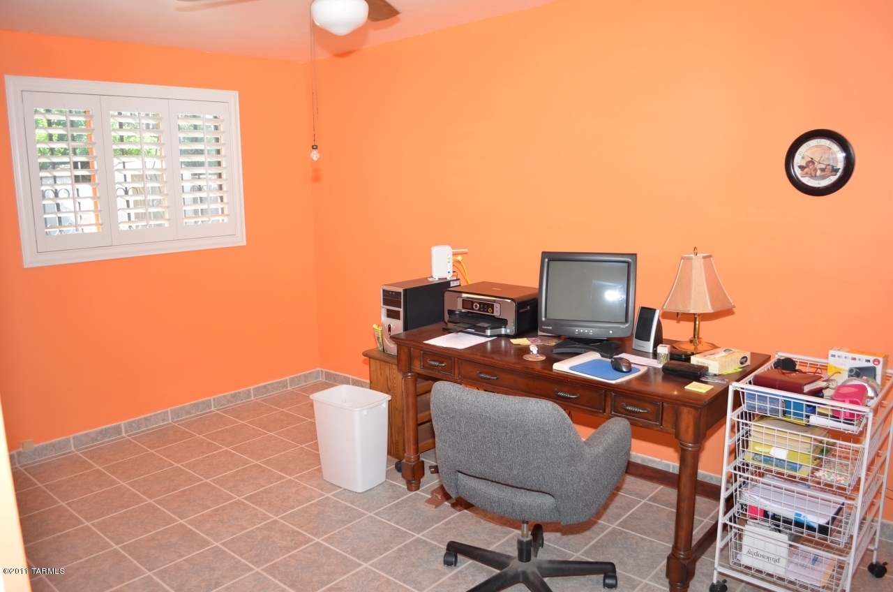 6560 E Calle Mercurio