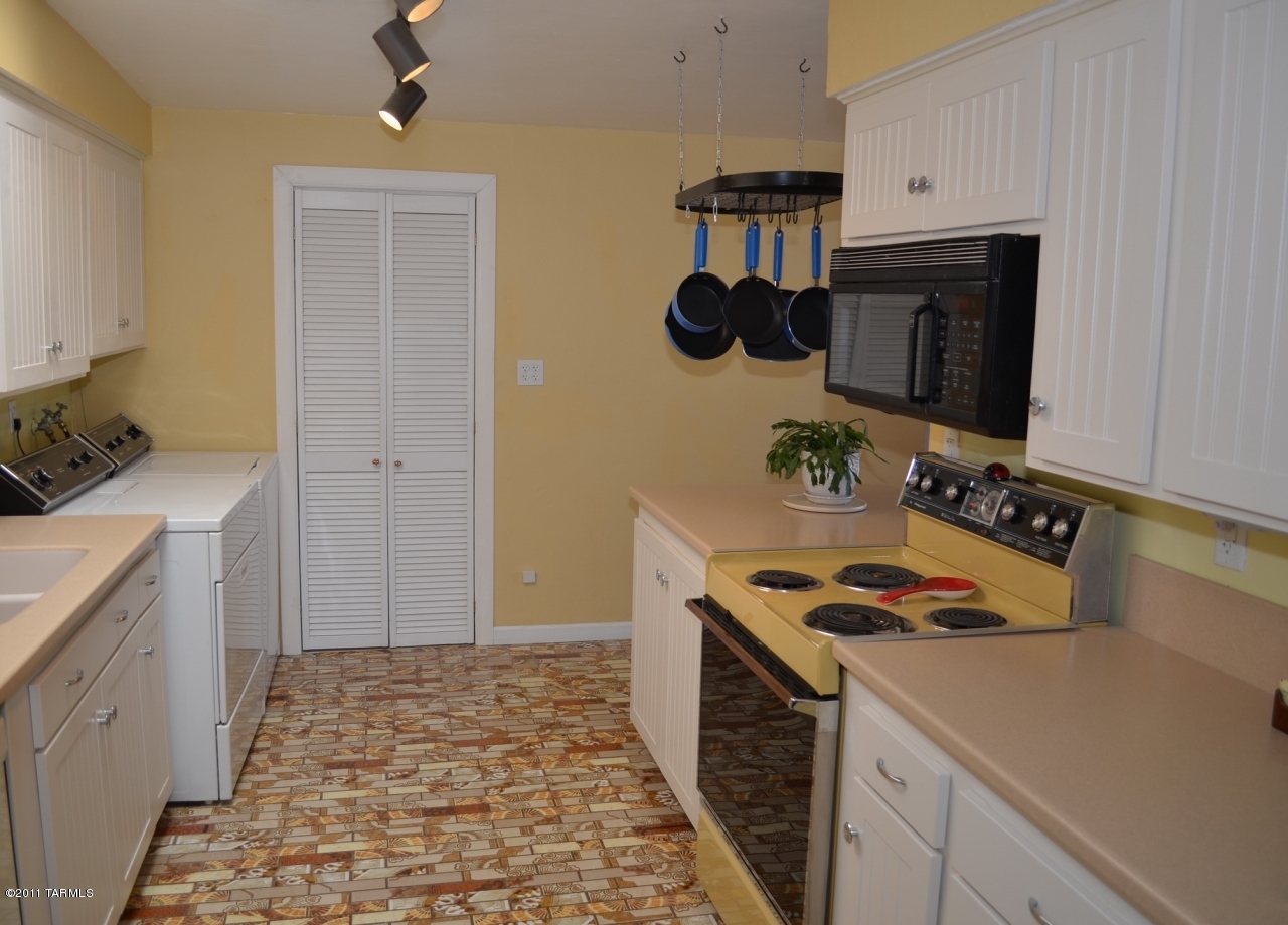 6560 E Calle Mercurio