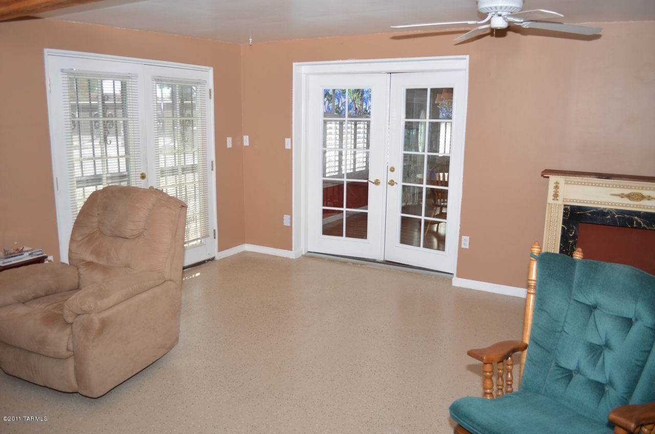 6560 E Calle Mercurio