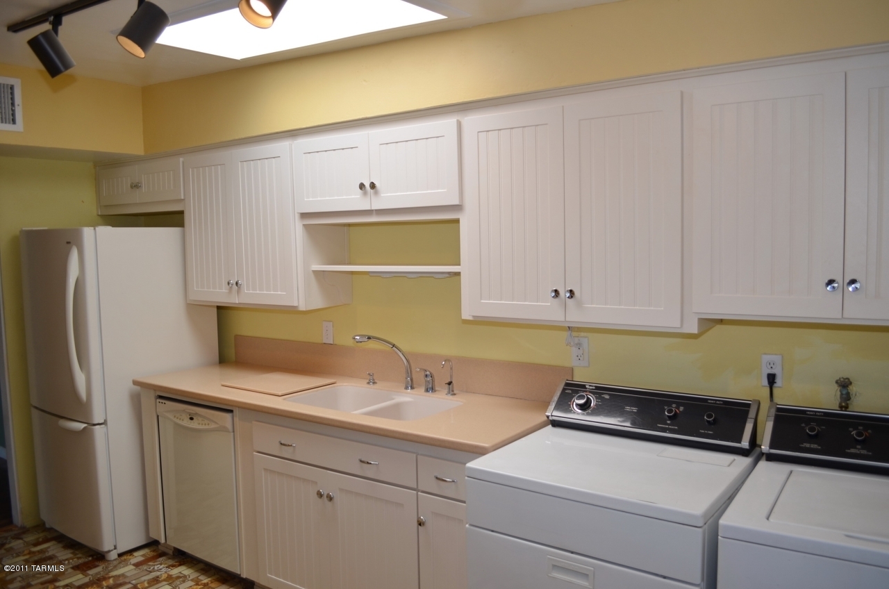 6560 E Calle Mercurio