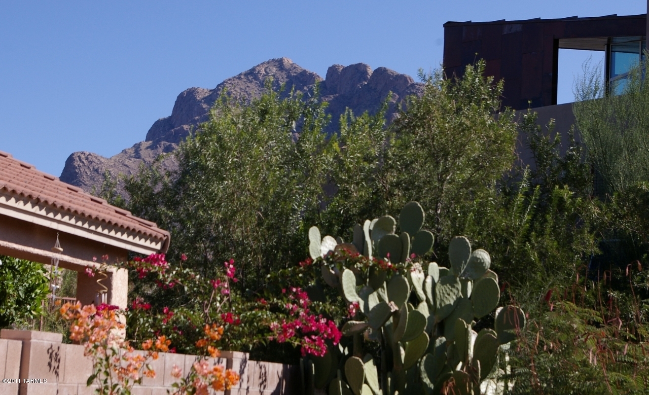 8330 N Austin Nikolas Court