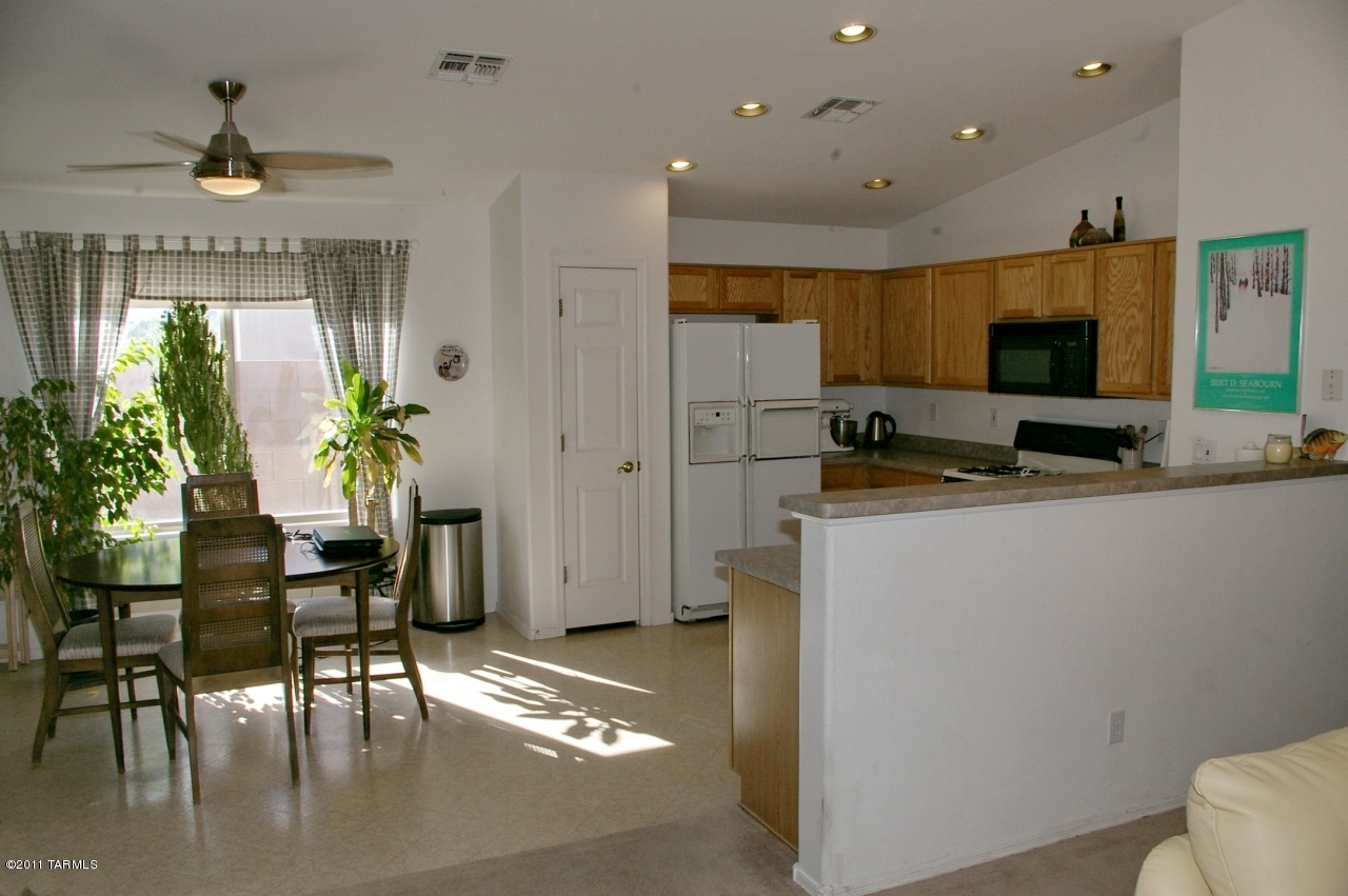 8330 N Austin Nikolas Court