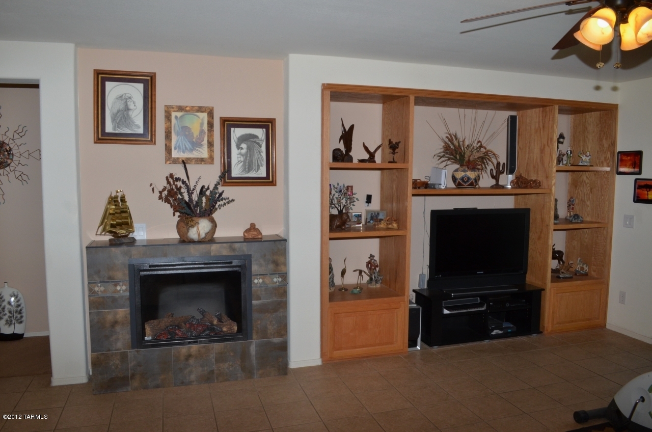 3645 E Farrier Drive