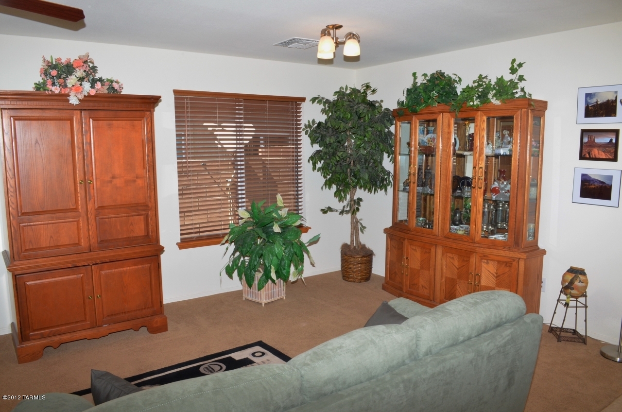 3645 E Farrier Drive