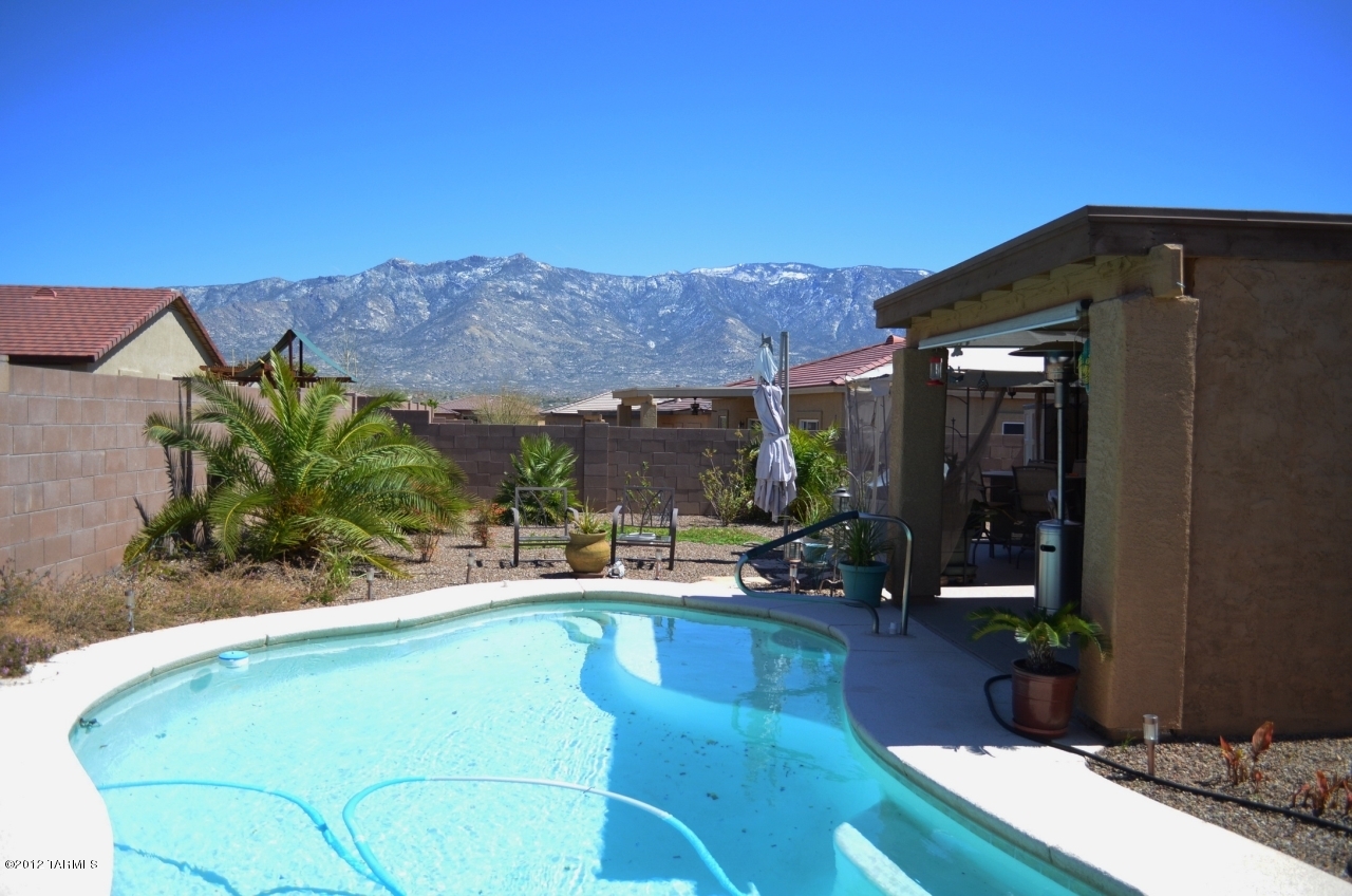 3645 E Farrier Drive