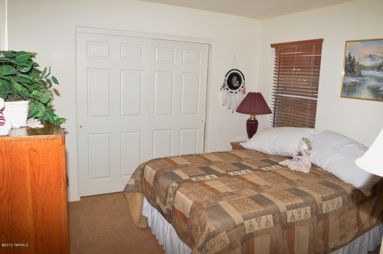 3645 E Farrier Drive