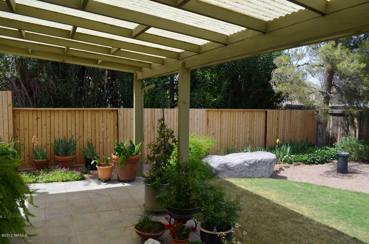 2800 W Desert Crest Drive