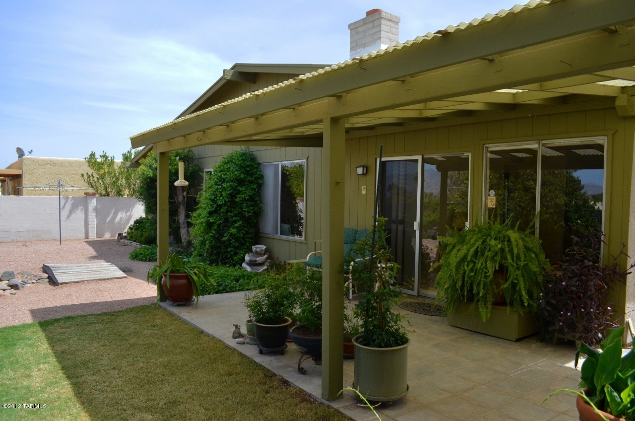 2800 W Desert Crest Drive