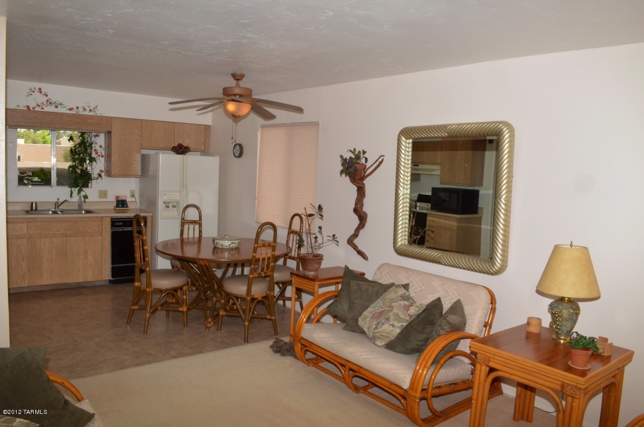 2800 W Desert Crest Drive