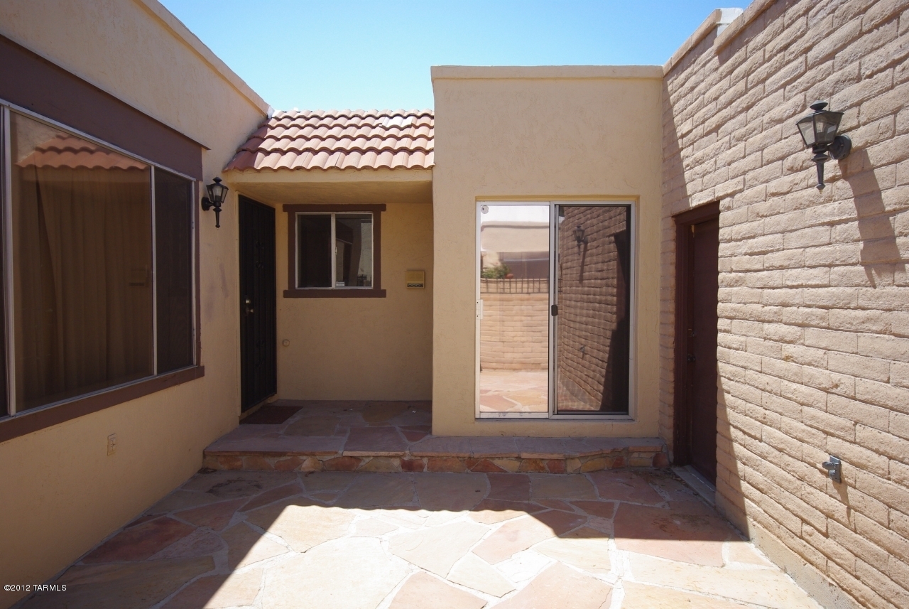 8391 E Hazeltine Lane