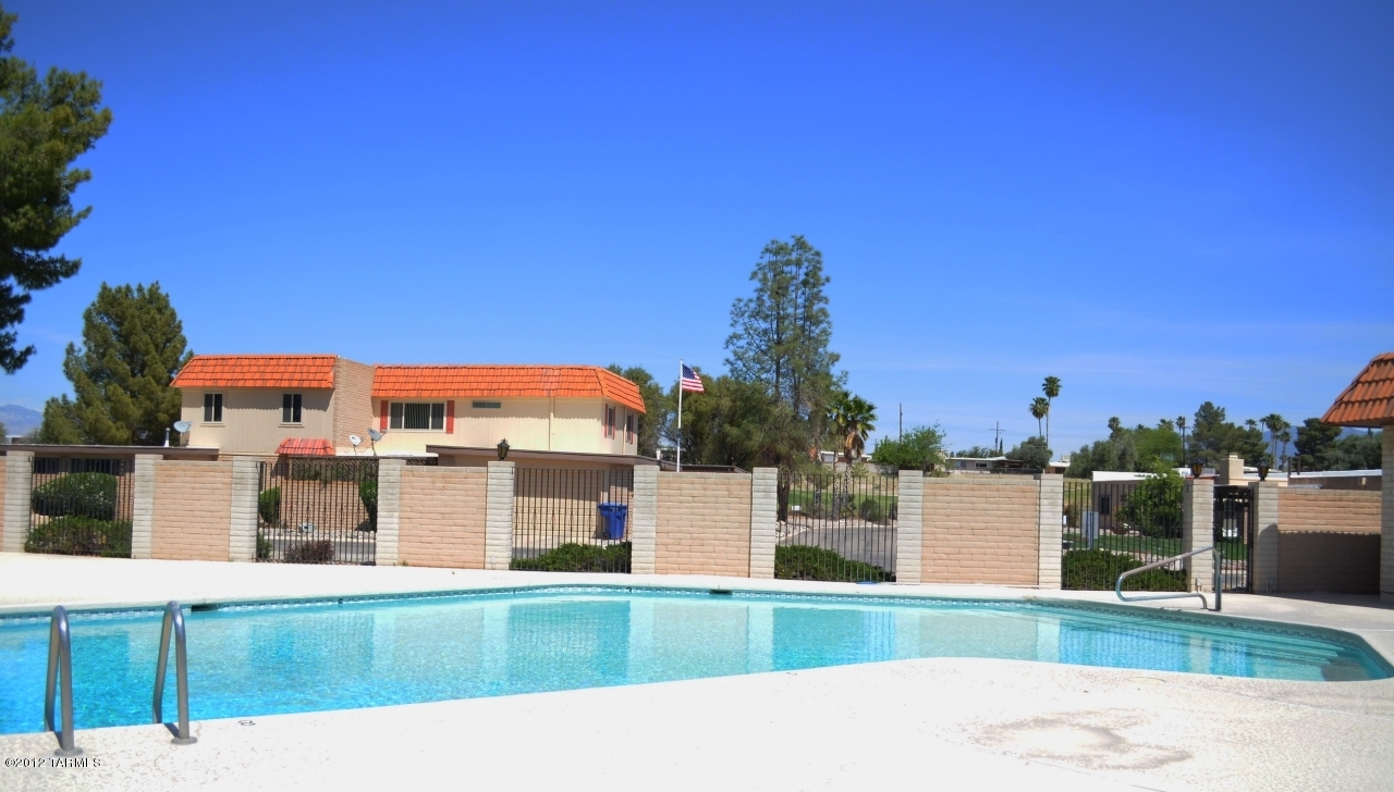 8391 E Hazeltine Lane