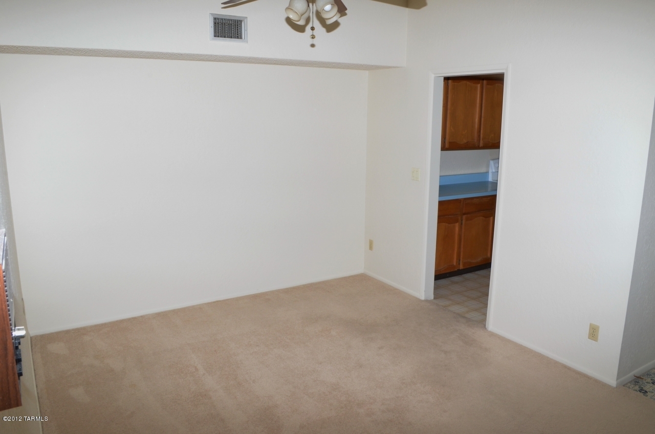 8391 E Hazeltine Lane