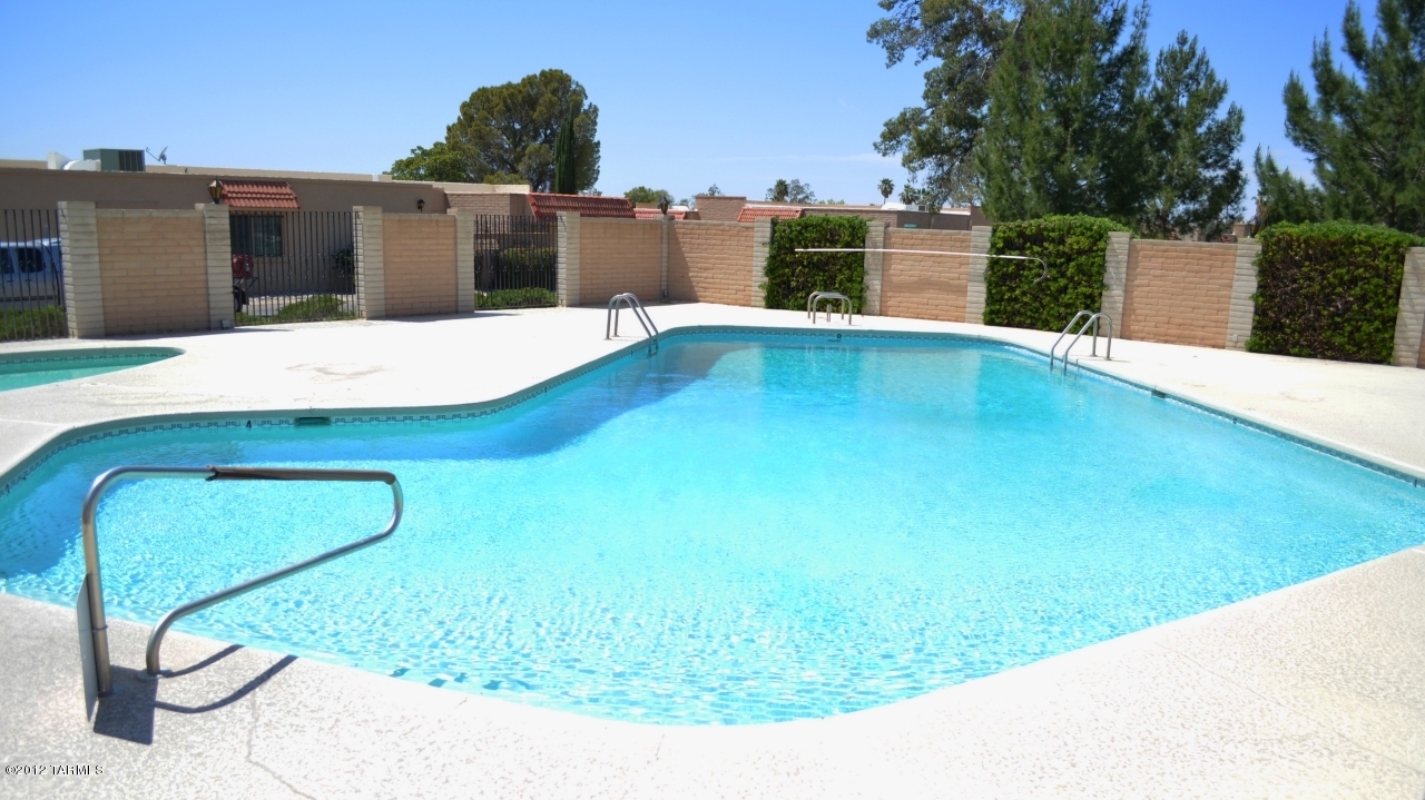 8391 E Hazeltine Lane