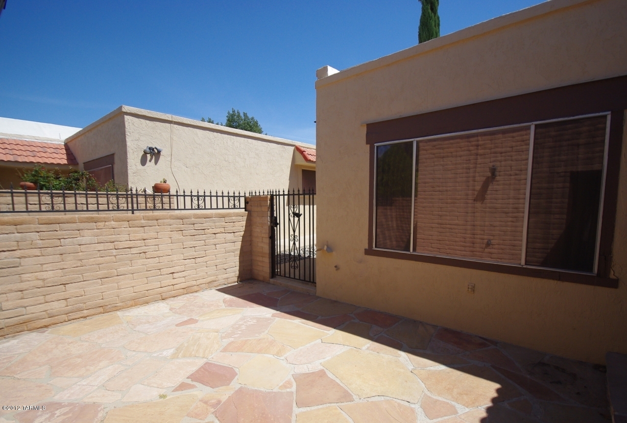 8391 E Hazeltine Lane