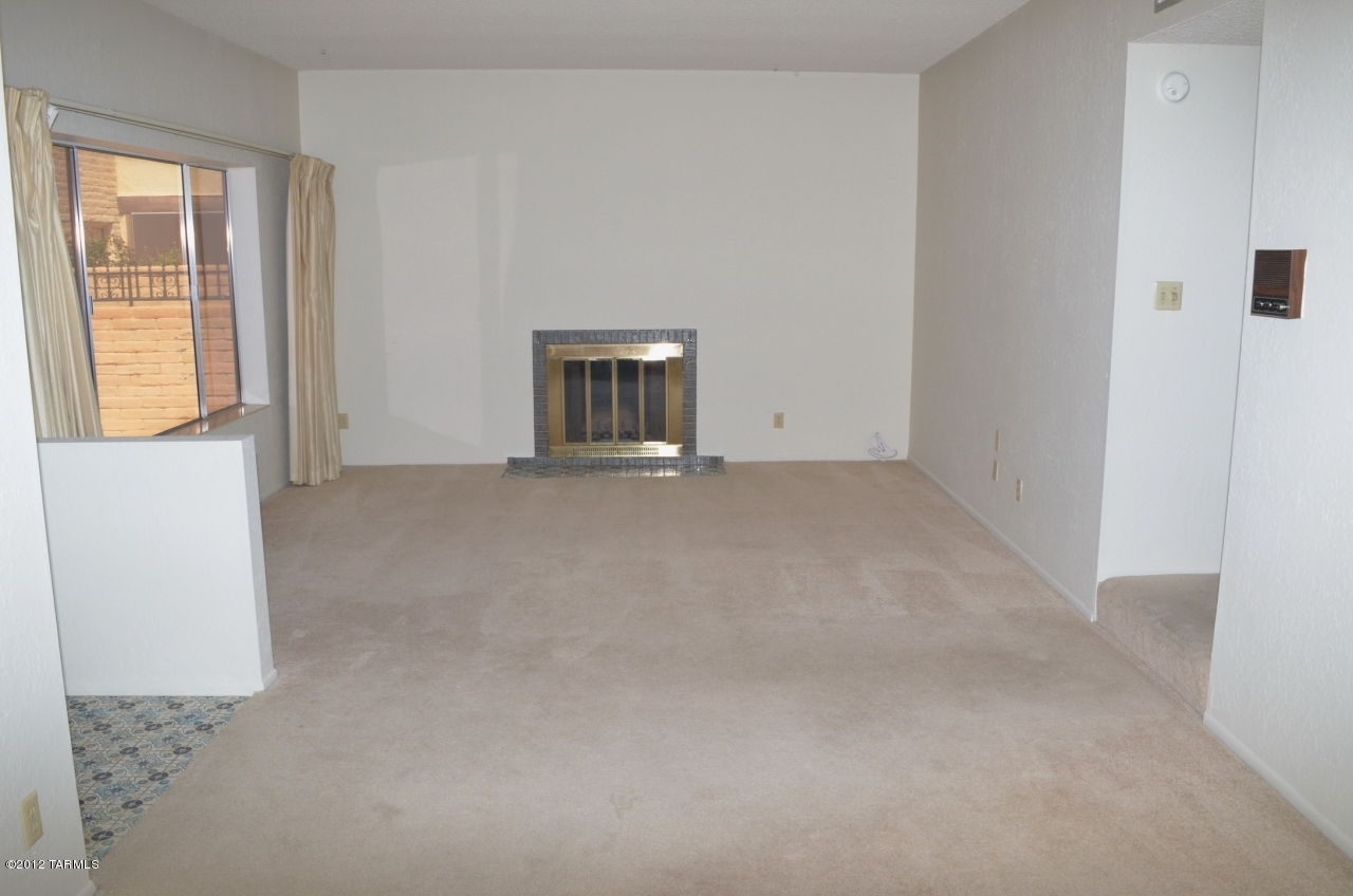 8391 E Hazeltine Lane