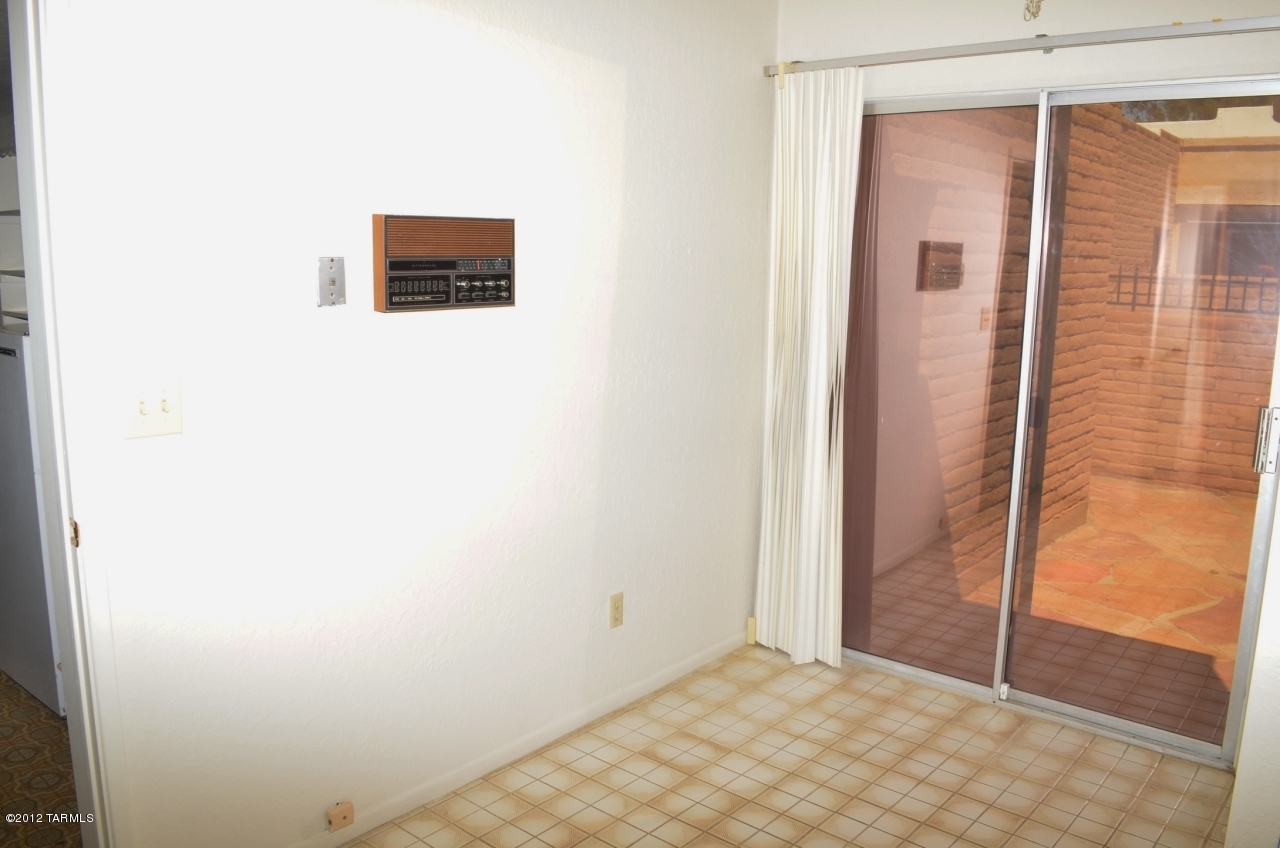 8391 E Hazeltine Lane