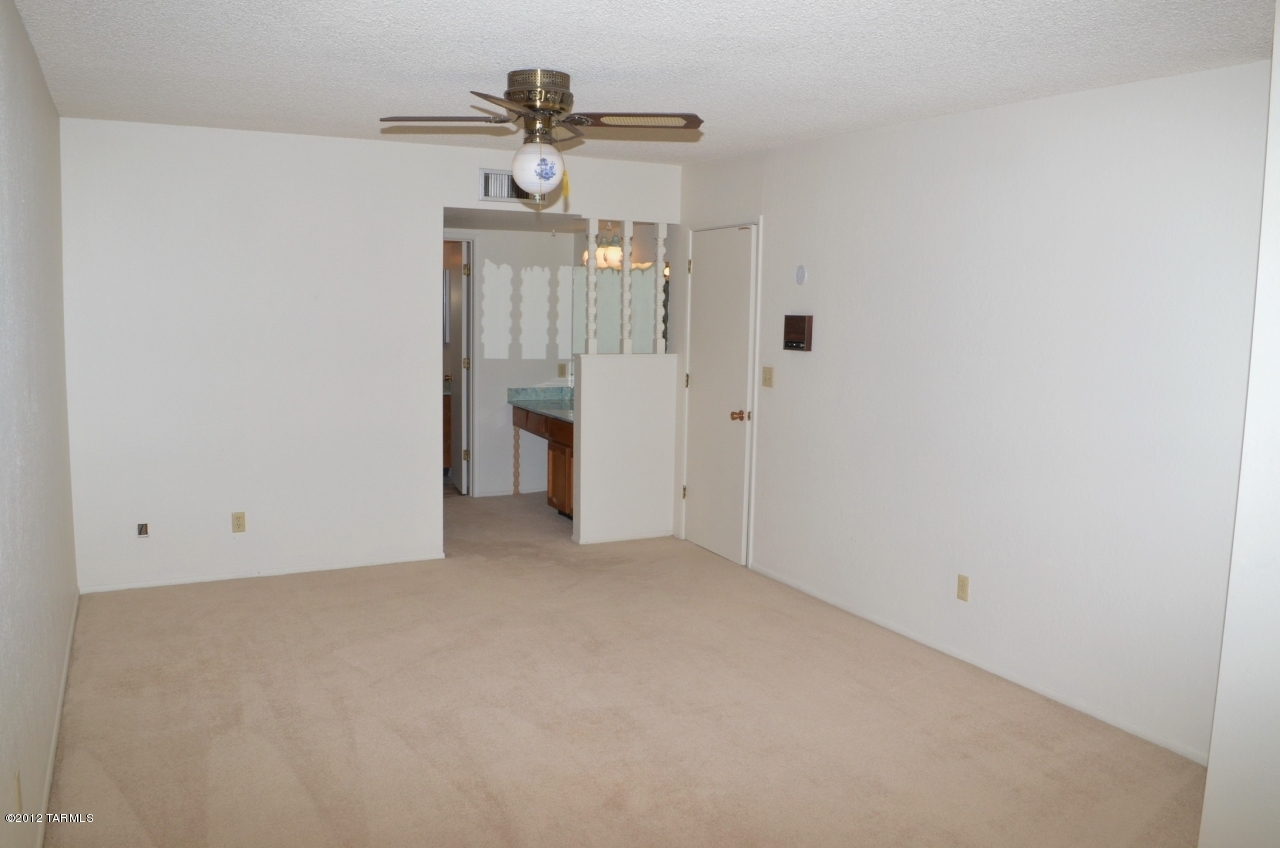 8391 E Hazeltine Lane