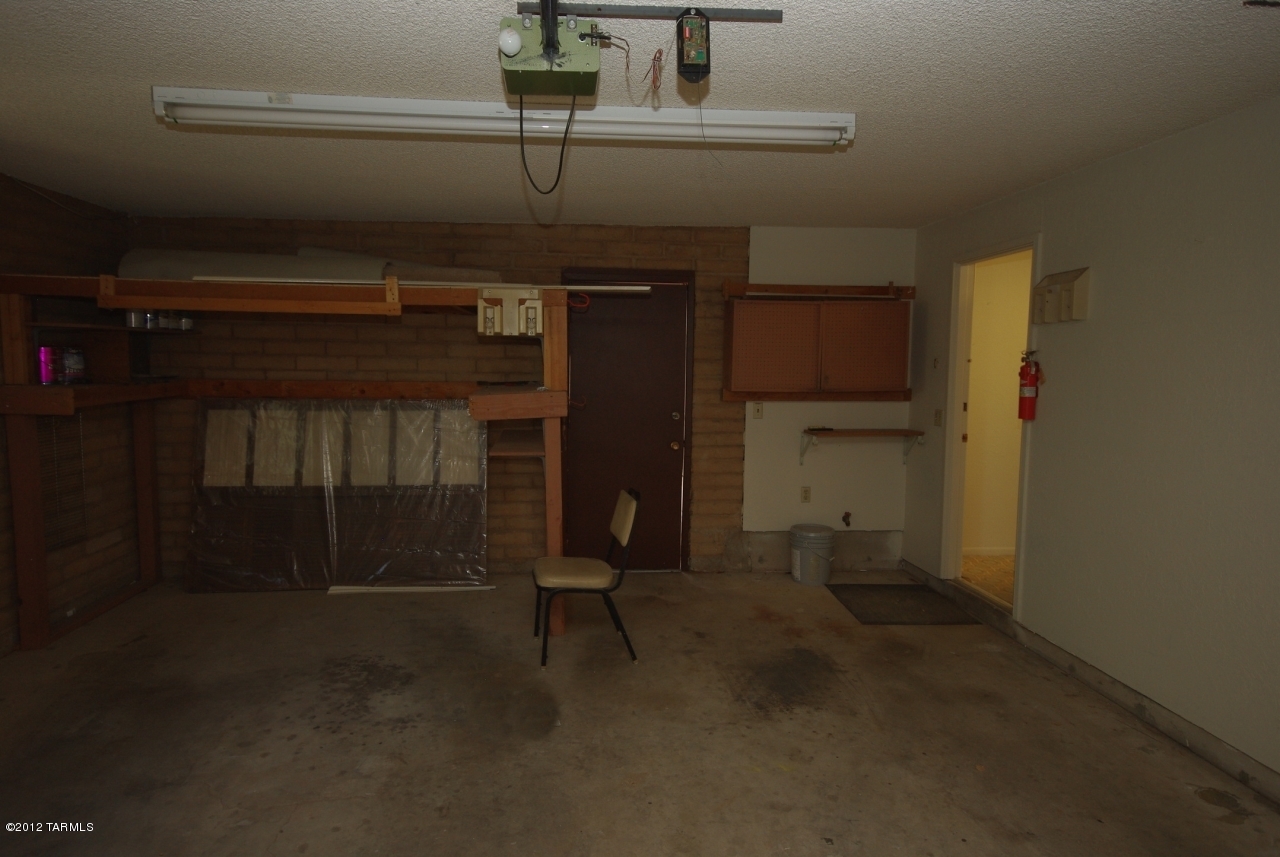 8391 E Hazeltine Lane