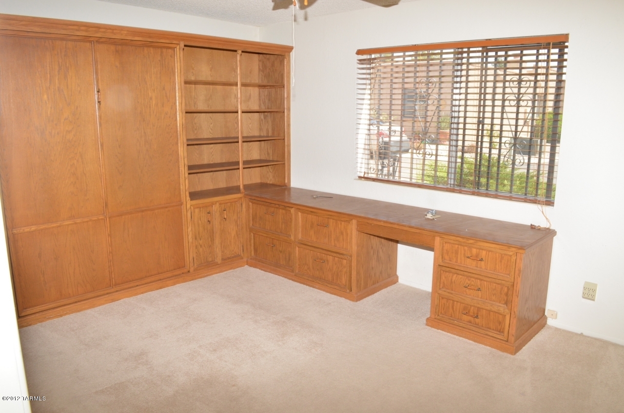 8391 E Hazeltine Lane