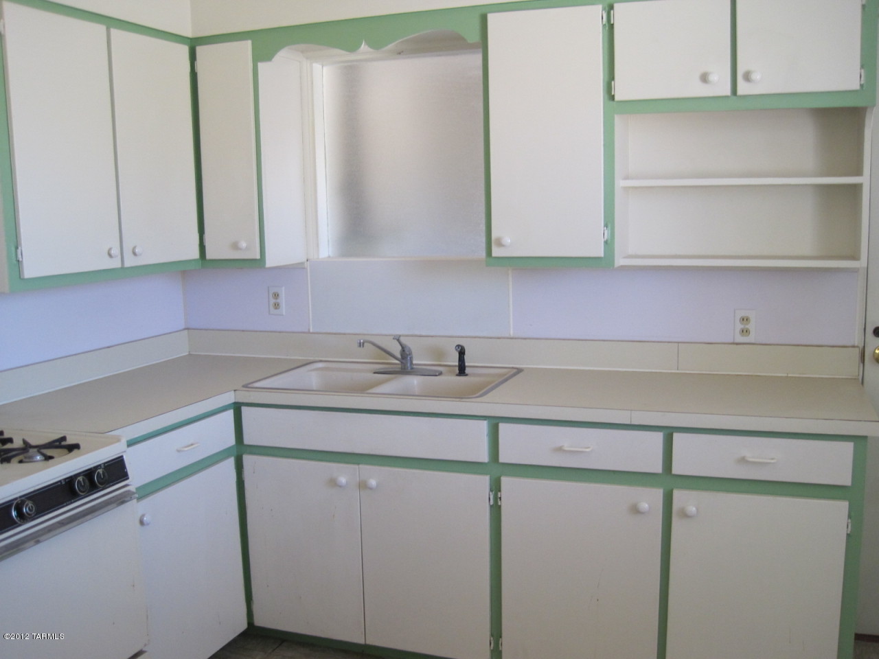 1218 E Blacklidge Drive