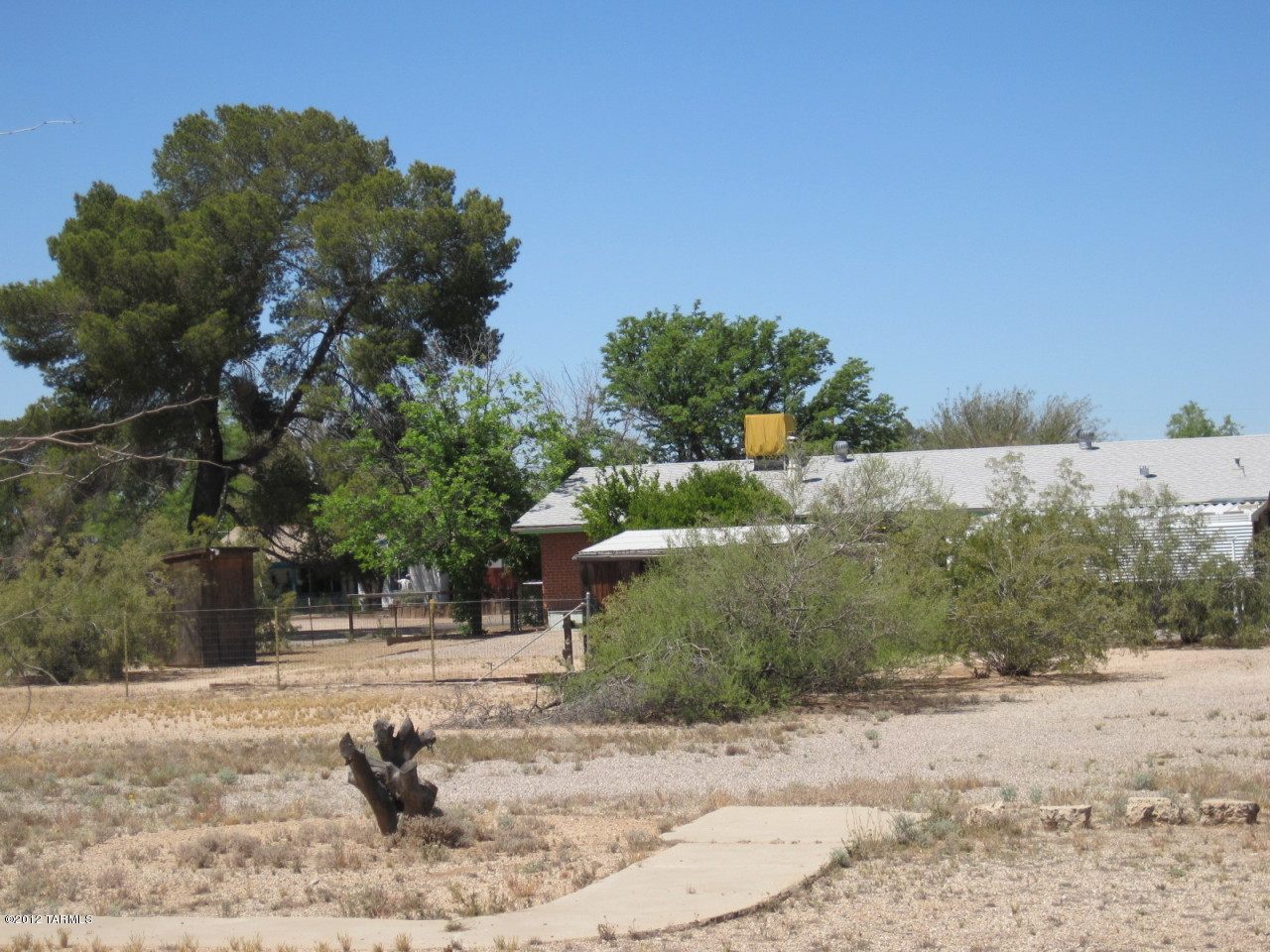 1218 E Blacklidge Drive