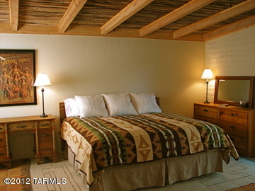 7331 N Oleander Vista