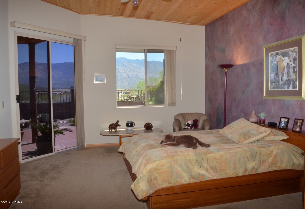 11940 N Labyrinth Drive