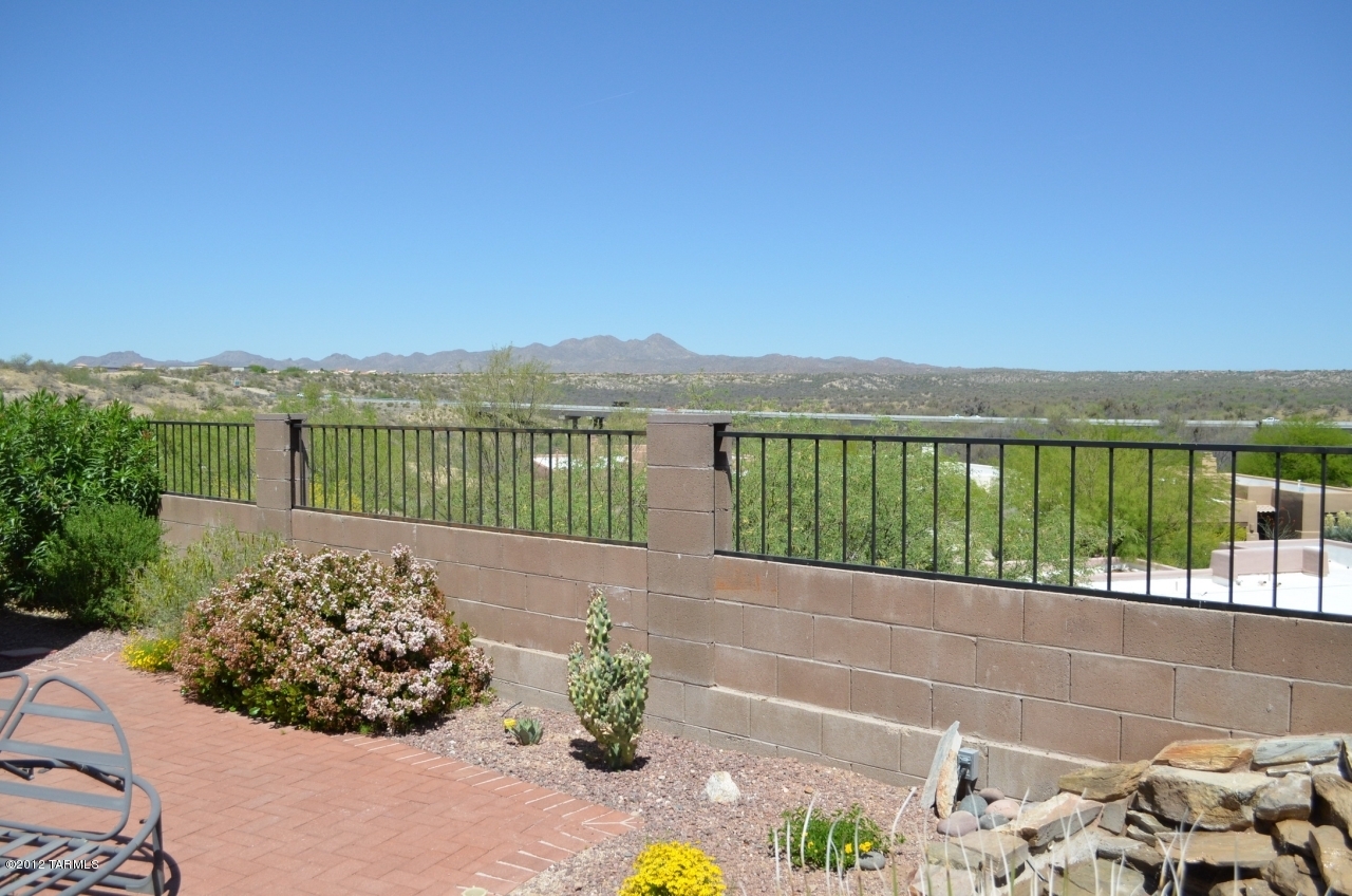 11940 N Labyrinth Drive