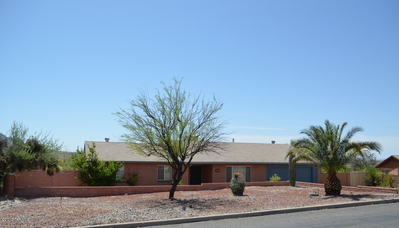 1661 W Cascabella Drive