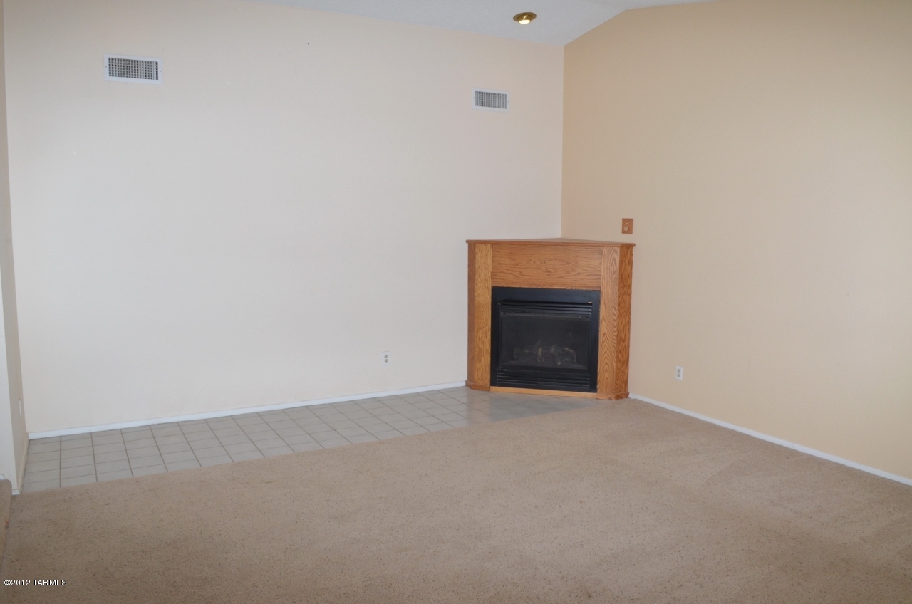 1661 W Cascabella Drive