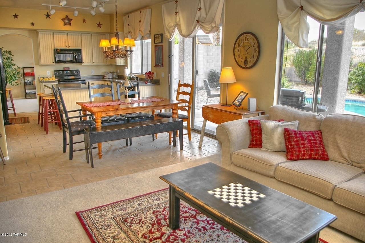 13785 N Bushwacker Place