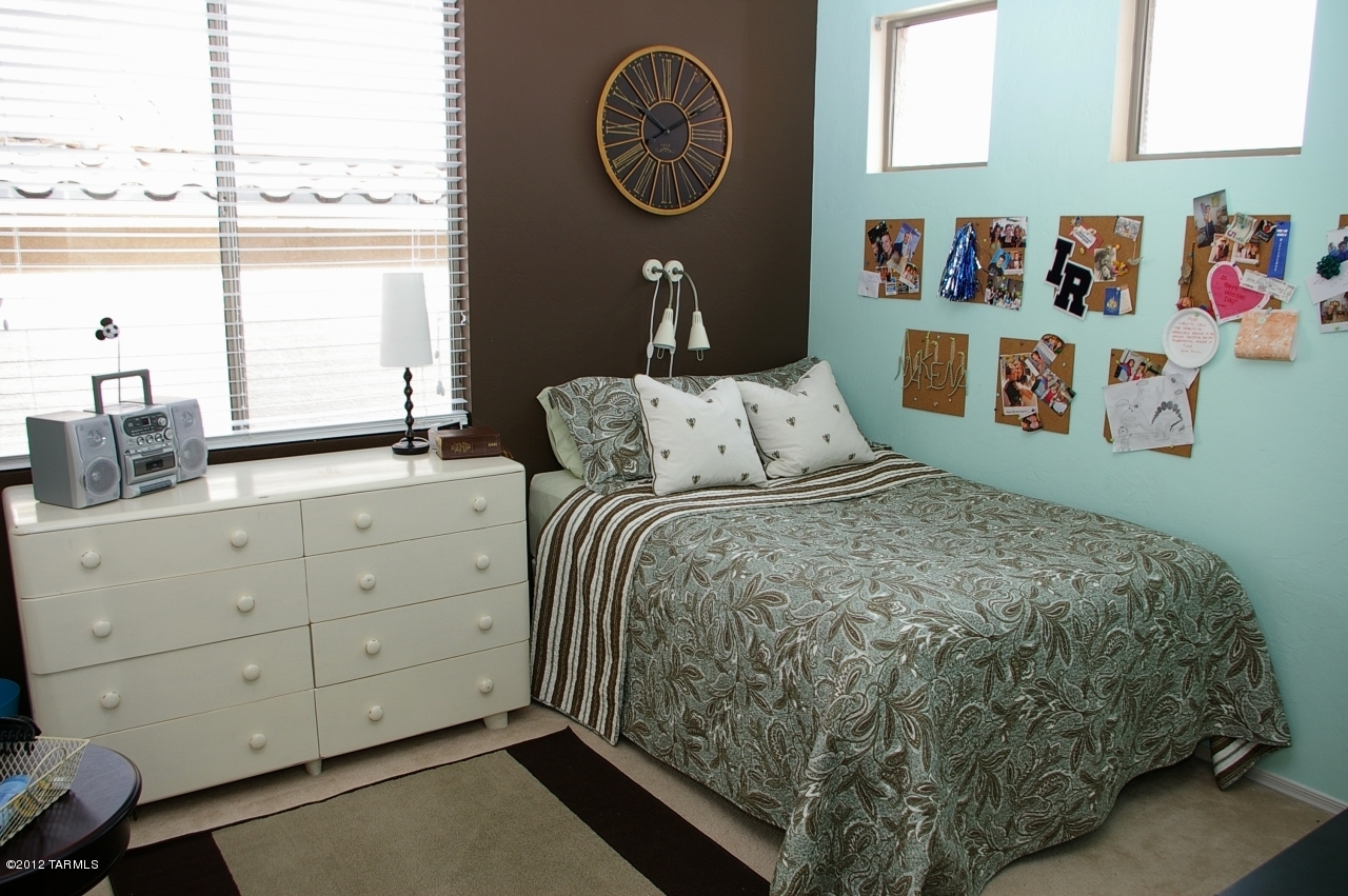 13785 N Bushwacker Place