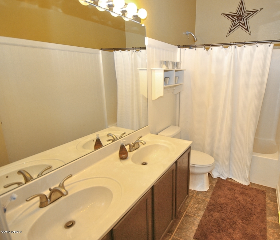 13785 N Bushwacker Place