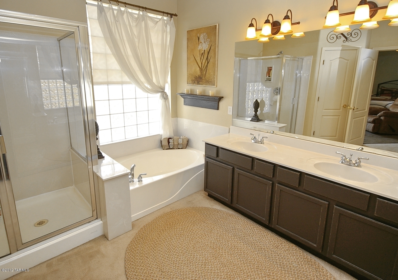 13785 N Bushwacker Place