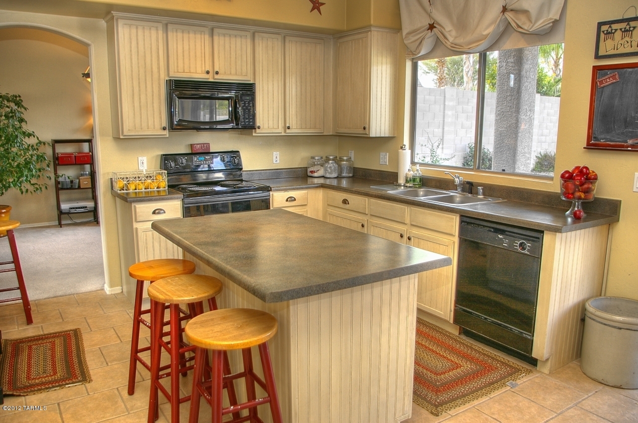 13785 N Bushwacker Place