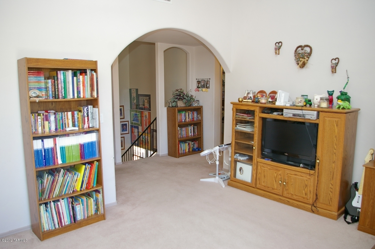 1206 W Crystal Palace Place