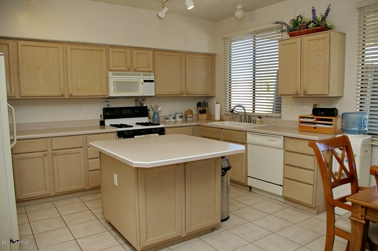 1206 W Crystal Palace Place