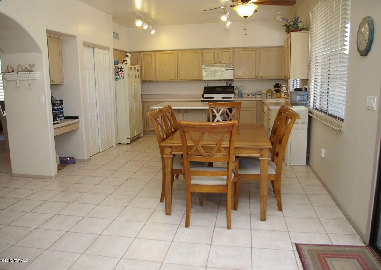 1206 W Crystal Palace Place