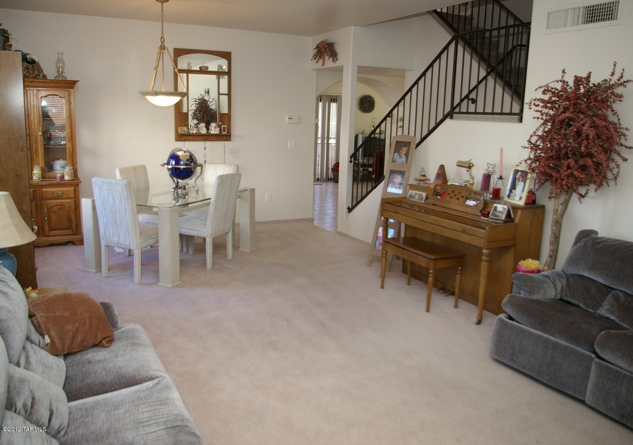 1206 W Crystal Palace Place