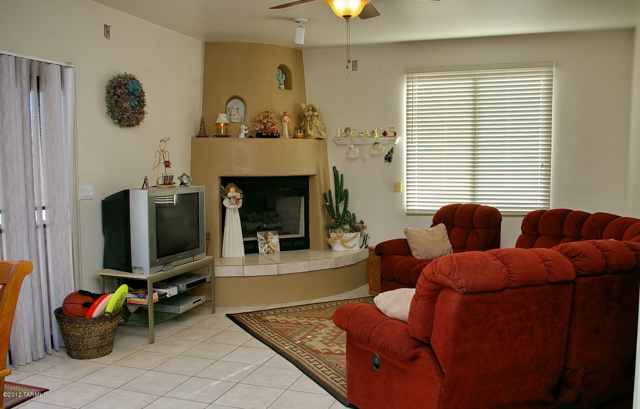 1206 W Crystal Palace Place