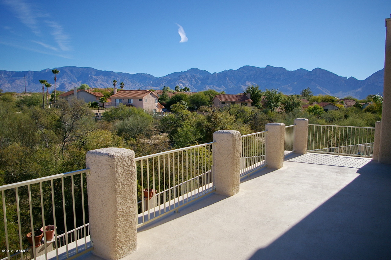 1206 W Crystal Palace Place