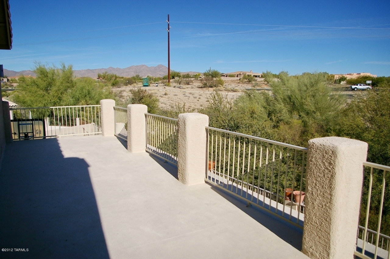 1206 W Crystal Palace Place