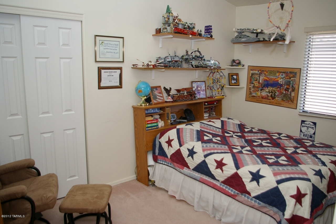 1206 W Crystal Palace Place