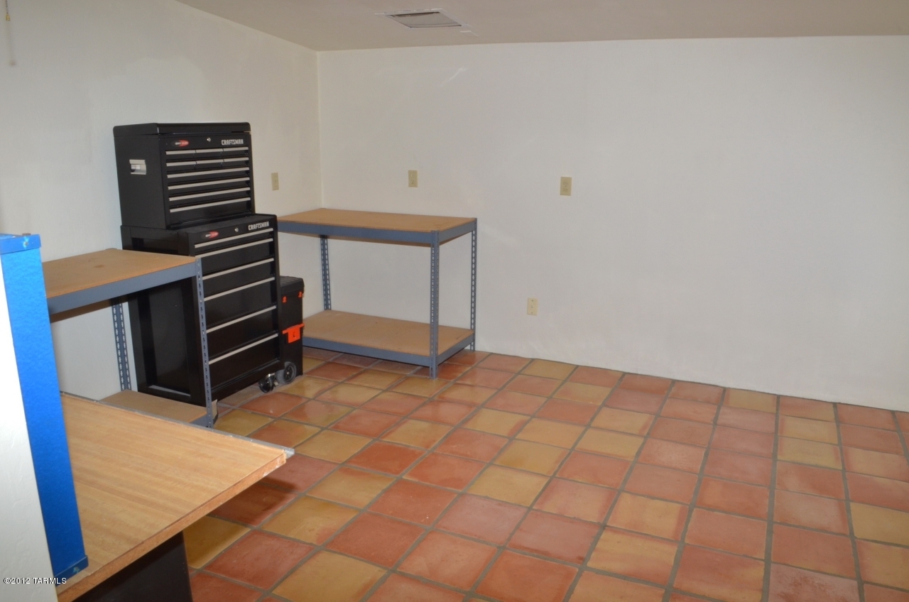 1641 W Chapala Drive