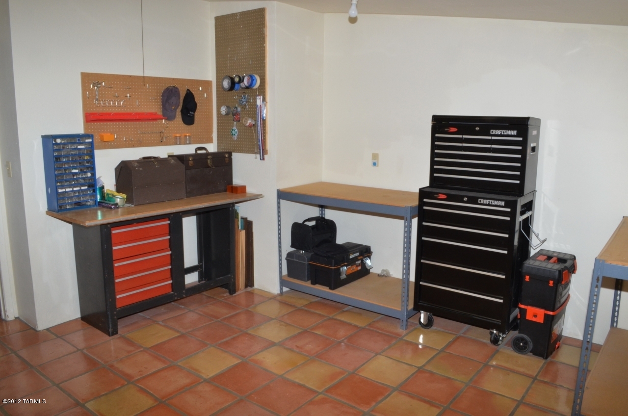 1641 W Chapala Drive