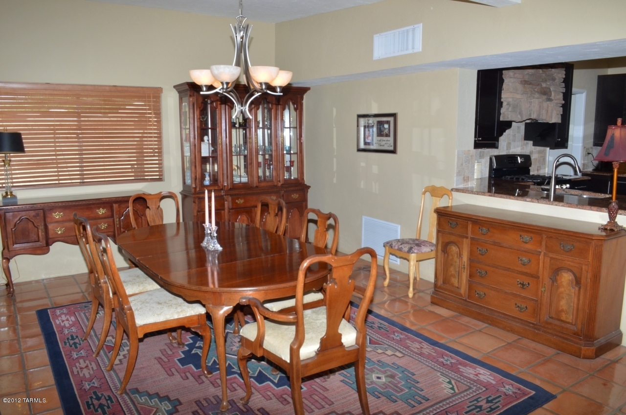 1641 W Chapala Drive