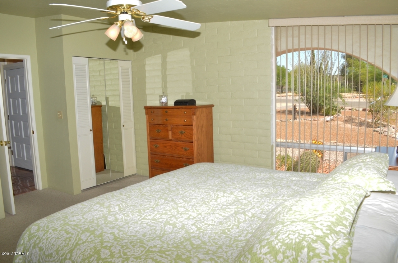 1641 W Chapala Drive