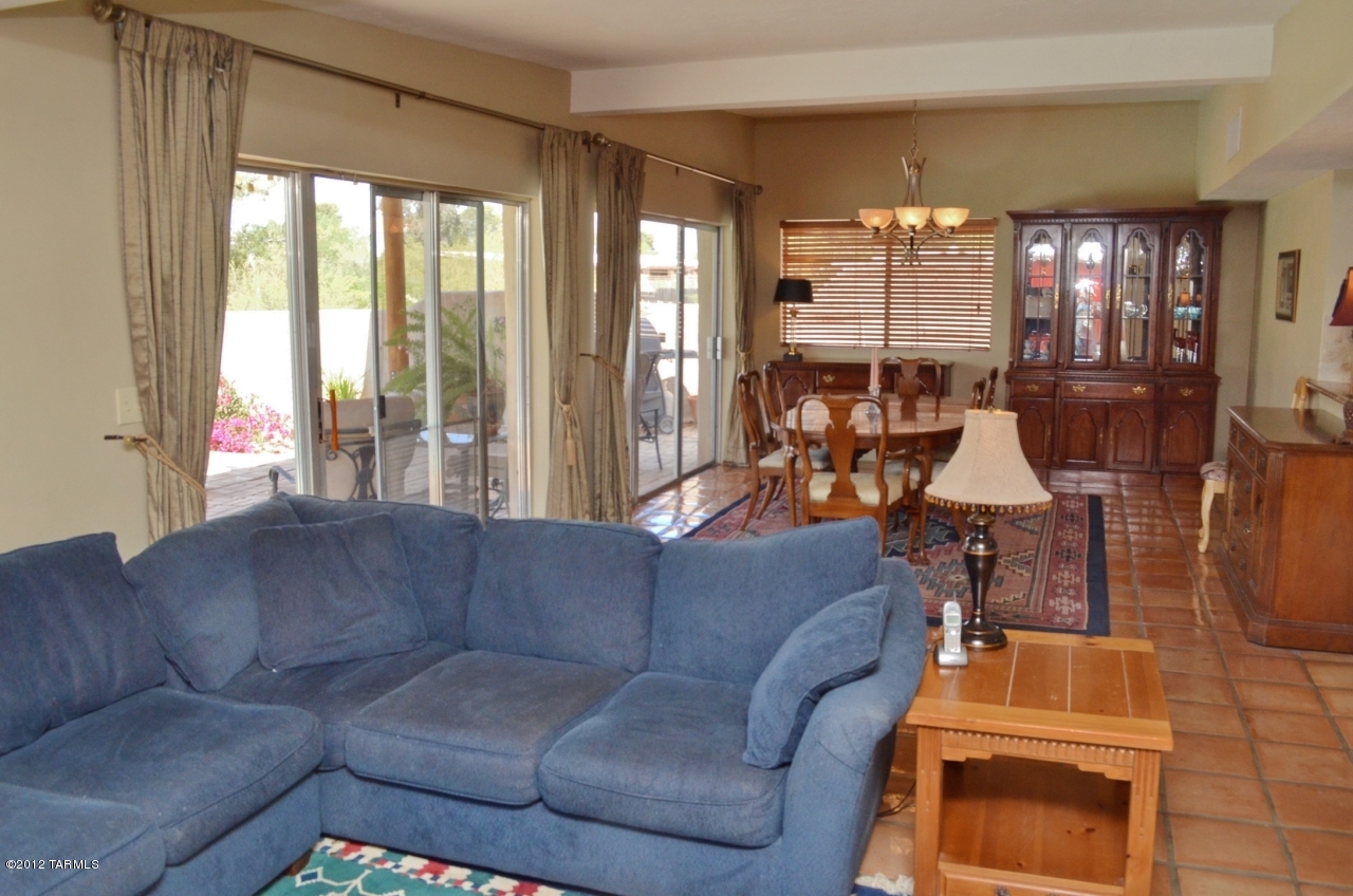 1641 W Chapala Drive