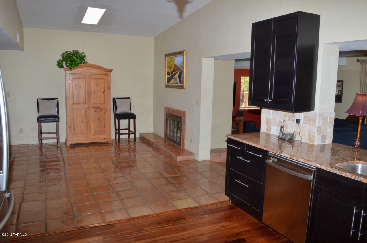 1641 W Chapala Drive