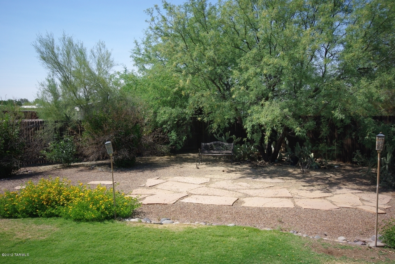 1641 W Chapala Drive